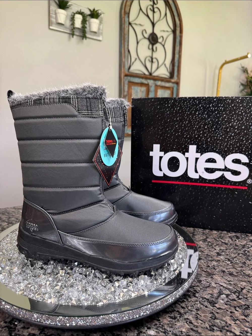 totes lexipewter Charcoal Gray Insulated Winter Boots waterproof Cuff NWT 9